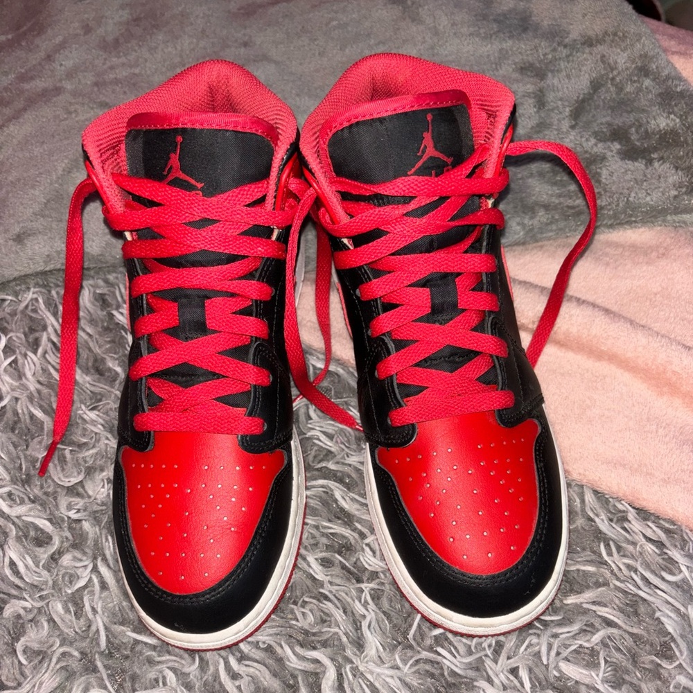 Air Jordan 1s Mid